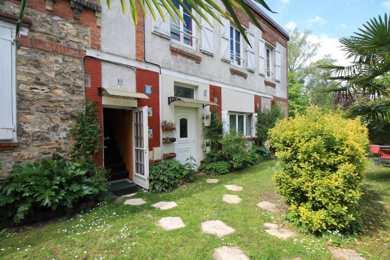 Disponible - Appartement Entier - Ligne H 15Mn Paris-Gare Du Nord, Parking Rue Gratuit, 4 Pers, Station De Train En Face Toutes Les 15Mn, Hippodrome, Cdfas, Universite, Borne Electrique, 1Er Etage Eaubonne Kültér fotó