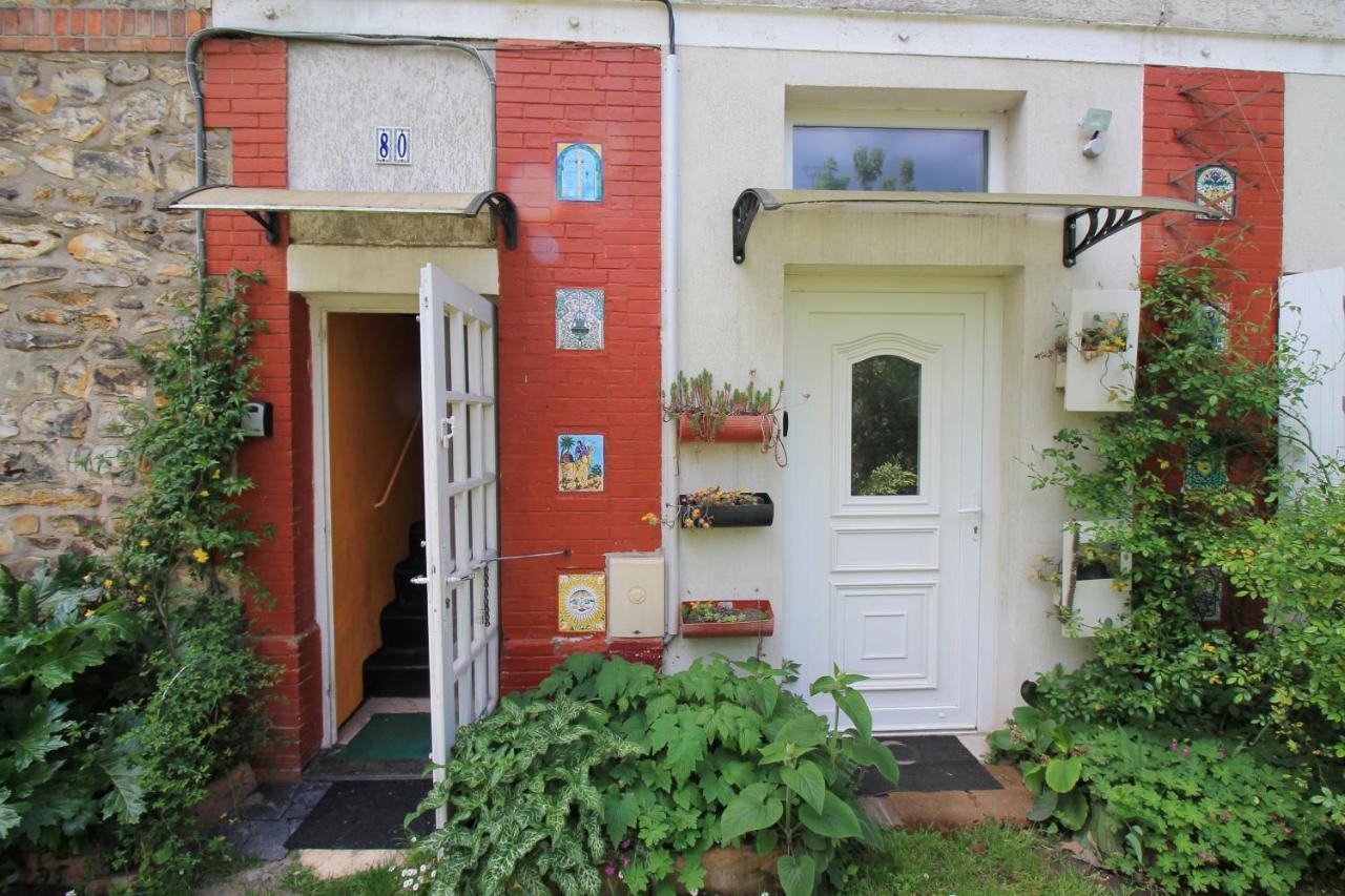 Disponible - Appartement Entier - Ligne H 15Mn Paris-Gare Du Nord, Parking Rue Gratuit, 4 Pers, Station De Train En Face Toutes Les 15Mn, Hippodrome, Cdfas, Universite, Borne Electrique, 1Er Etage Eaubonne Kültér fotó