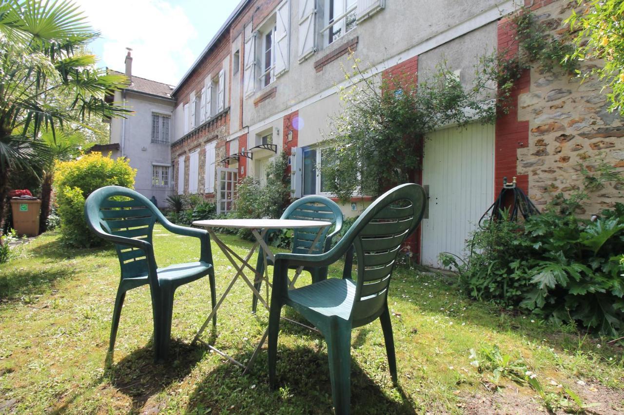Disponible - Appartement Entier - Ligne H 15Mn Paris-Gare Du Nord, Parking Rue Gratuit, 4 Pers, Station De Train En Face Toutes Les 15Mn, Hippodrome, Cdfas, Universite, Borne Electrique, 1Er Etage Eaubonne Kültér fotó