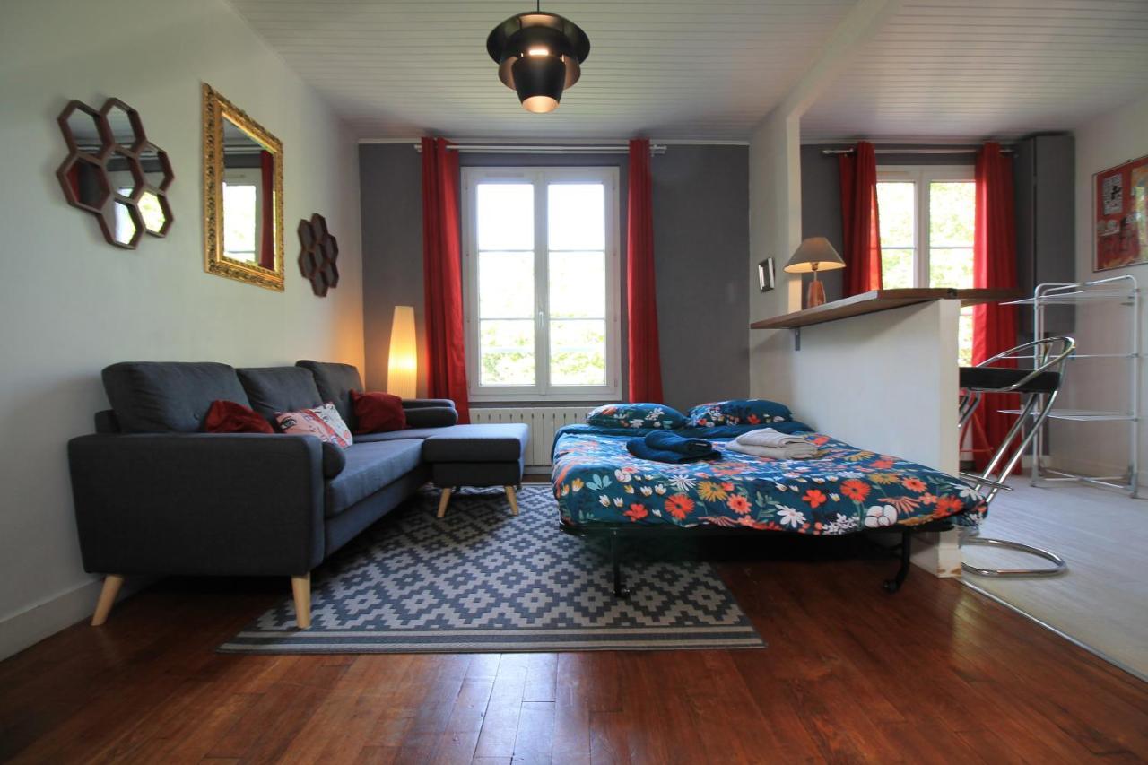 Disponible - Appartement Entier - Ligne H 15Mn Paris-Gare Du Nord, Parking Rue Gratuit, 4 Pers, Station De Train En Face Toutes Les 15Mn, Hippodrome, Cdfas, Universite, Borne Electrique, 1Er Etage Eaubonne Kültér fotó