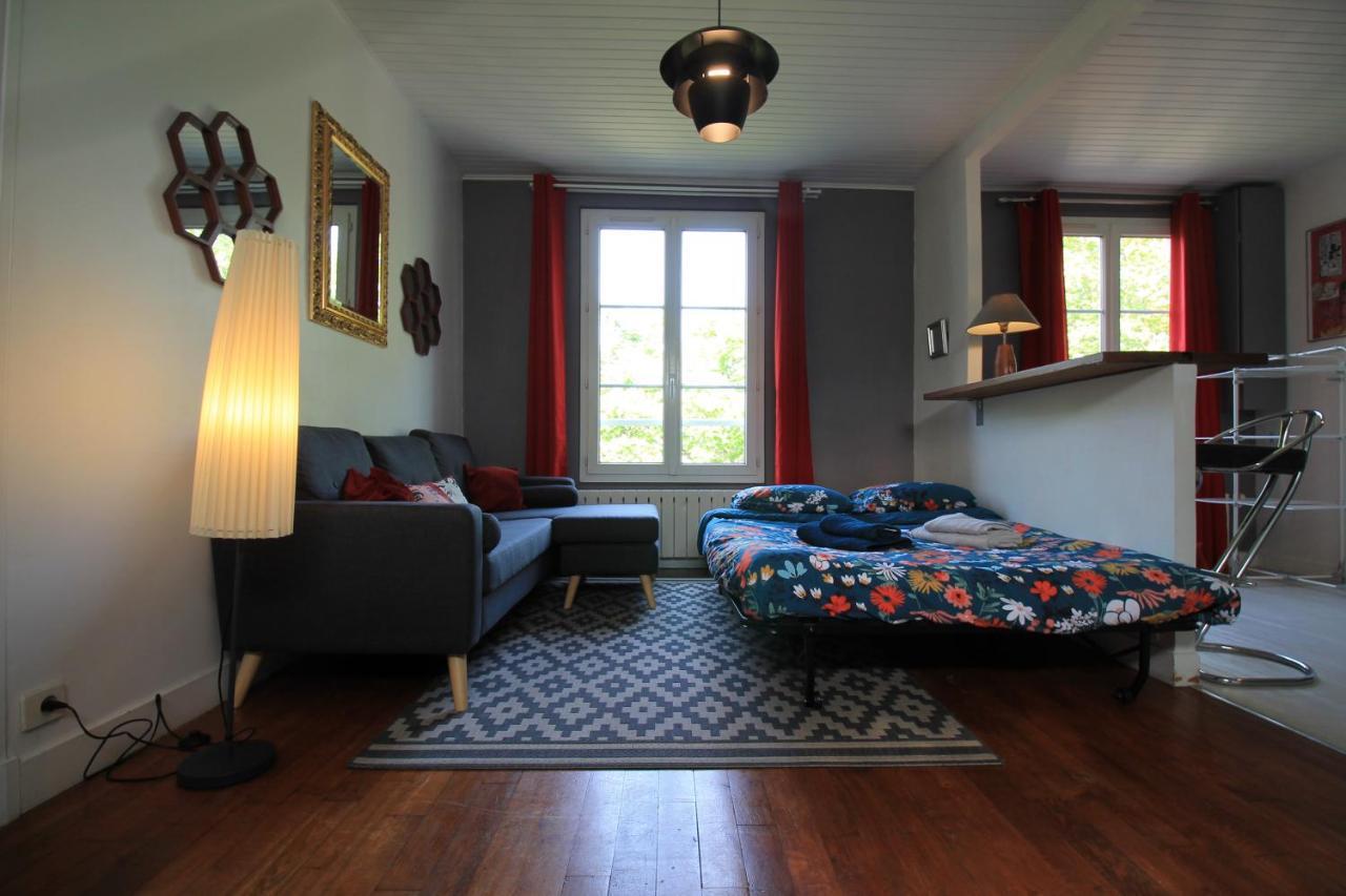 Disponible - Appartement Entier - Ligne H 15Mn Paris-Gare Du Nord, Parking Rue Gratuit, 4 Pers, Station De Train En Face Toutes Les 15Mn, Hippodrome, Cdfas, Universite, Borne Electrique, 1Er Etage Eaubonne Kültér fotó