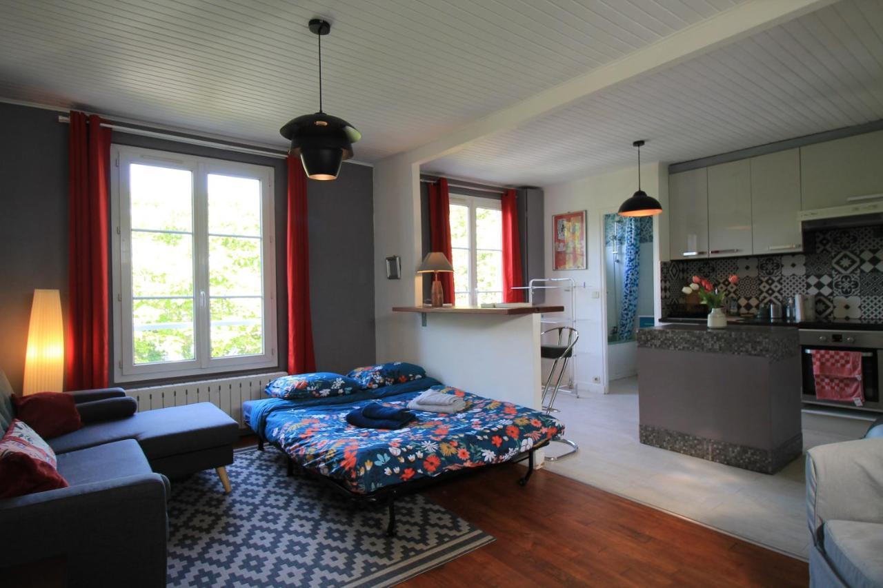 Disponible - Appartement Entier - Ligne H 15Mn Paris-Gare Du Nord, Parking Rue Gratuit, 4 Pers, Station De Train En Face Toutes Les 15Mn, Hippodrome, Cdfas, Universite, Borne Electrique, 1Er Etage Eaubonne Kültér fotó