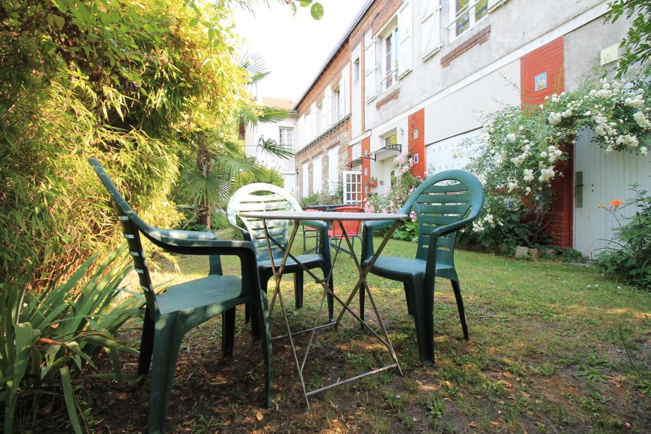 Disponible - Appartement Entier - Ligne H 15Mn Paris-Gare Du Nord, Parking Rue Gratuit, 4 Pers, Station De Train En Face Toutes Les 15Mn, Hippodrome, Cdfas, Universite, Borne Electrique, 1Er Etage Eaubonne Kültér fotó